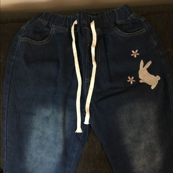 Rabbit Embroidered Straight Leg Jeans-New!! - Picture 5 of 9